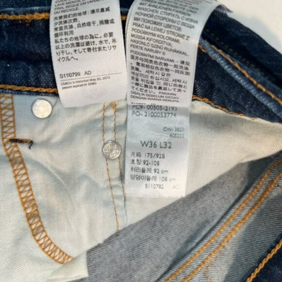 Levi's 505 Men's Size 36-32 - Dark Blue Wash - Pre-Owned - Picture 4 of 13